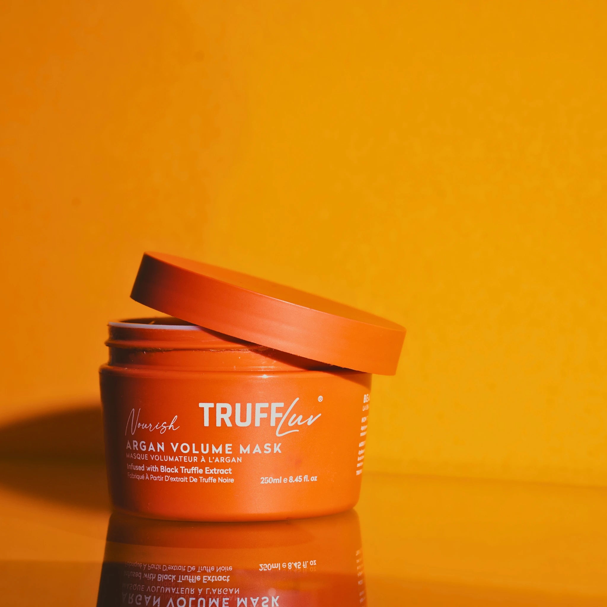 Truffluv Argan Volume hair mask contains a unique root lift formula that gives you unlimited bounce along with maximum hydration, protection & repair.